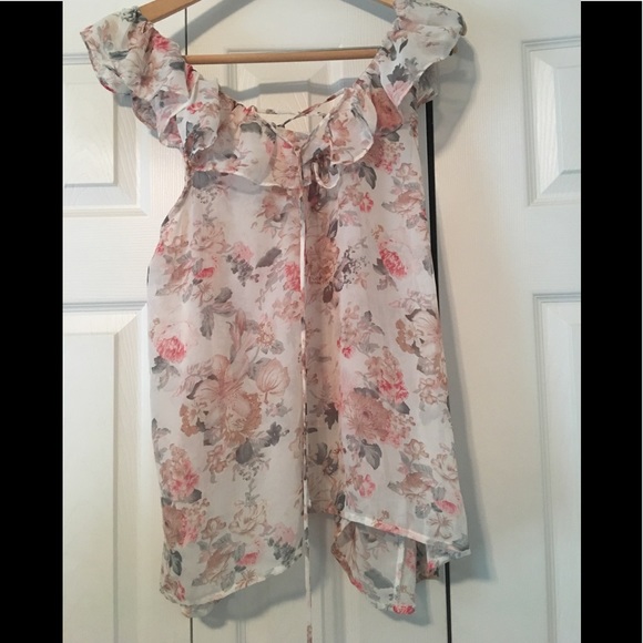 Altar'd State Tops - Altar’d State Floral Romantic Top. Boho style